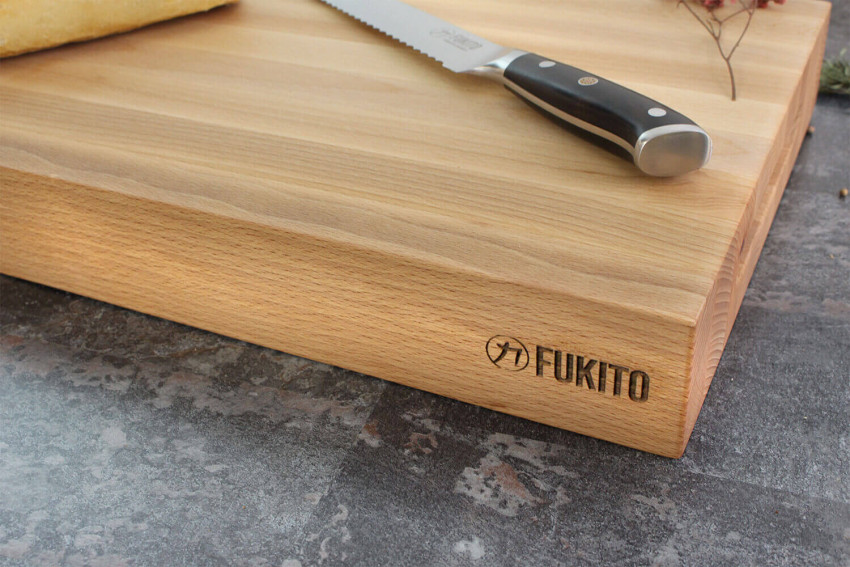 Planche à découper en bois de hêtre Fukito - 45x30x6,2cm